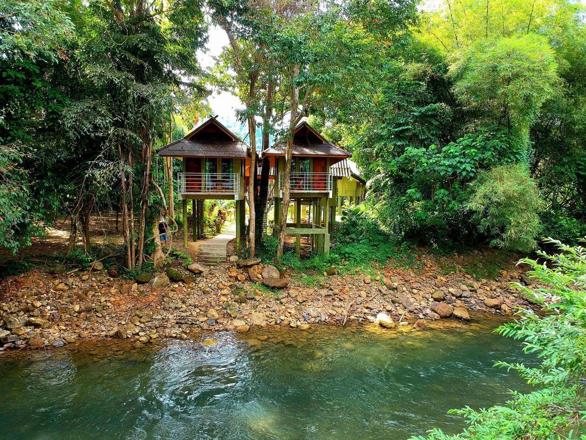 Khao Sok Jungle Huts Resort Khao Sok National Park Bagian luar foto
